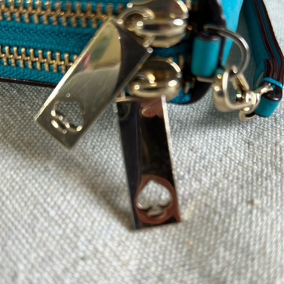 Turquoise kate spade Wristlet - Picture 5 of 8